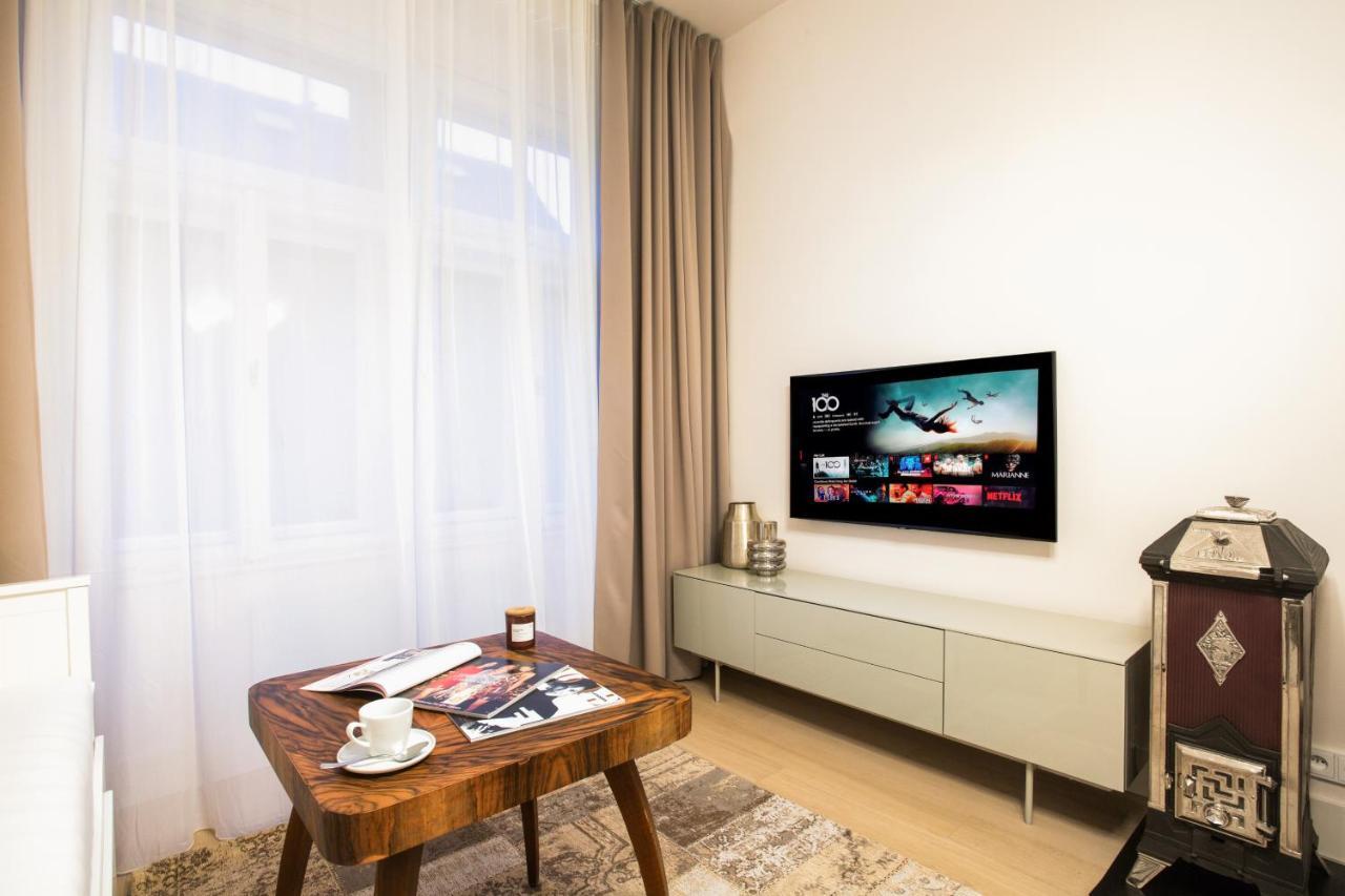 Apartma Andrea 1907 การ์โลวีวารี ภายนอก รูปภาพ